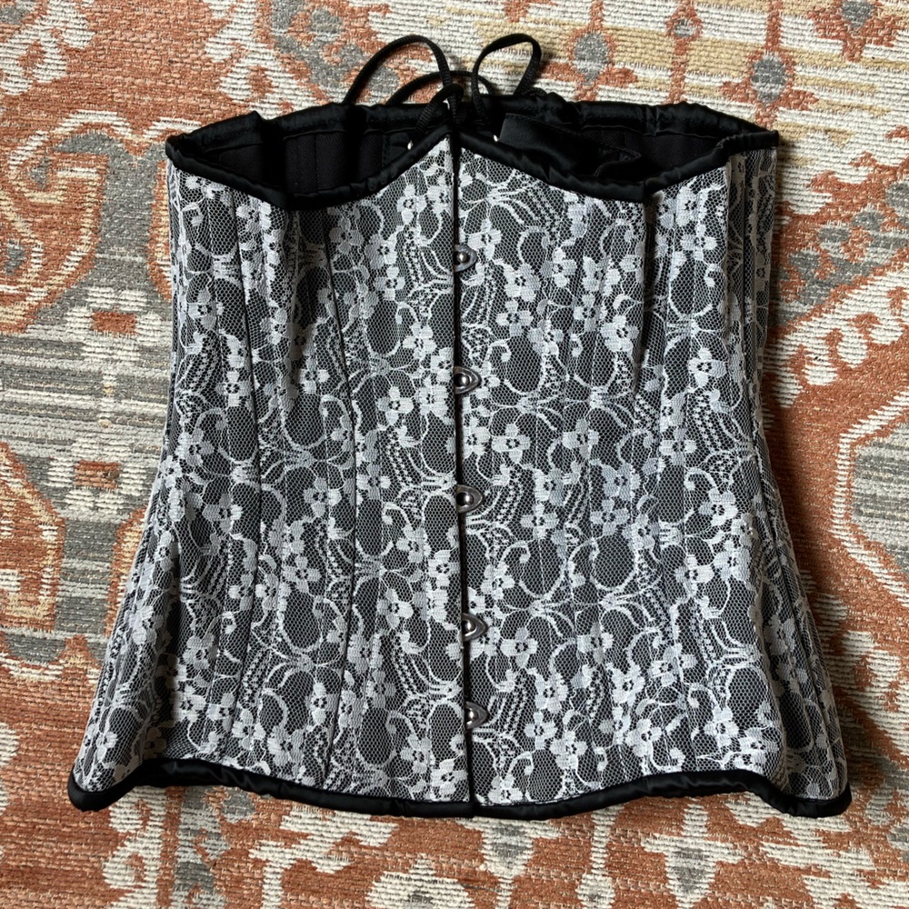 Orchard Corset Underbust CS 426 Lace overlay on satin size 22